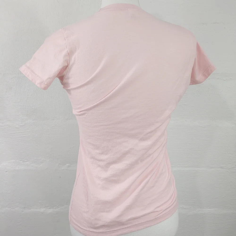 Mötley Crüe Women's Short Sleeve Pink Tee - Picture 10 of 14